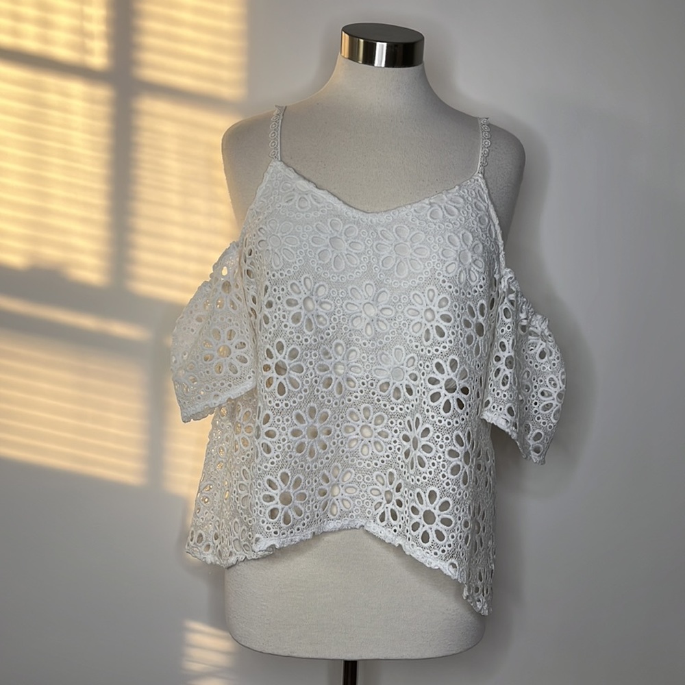 BB DAKOTA Jack White Eyelit Lace Drop Sleeve Top Sz M